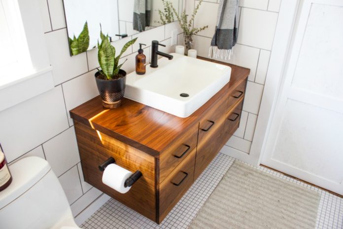 12 ways to update a rental bathroom