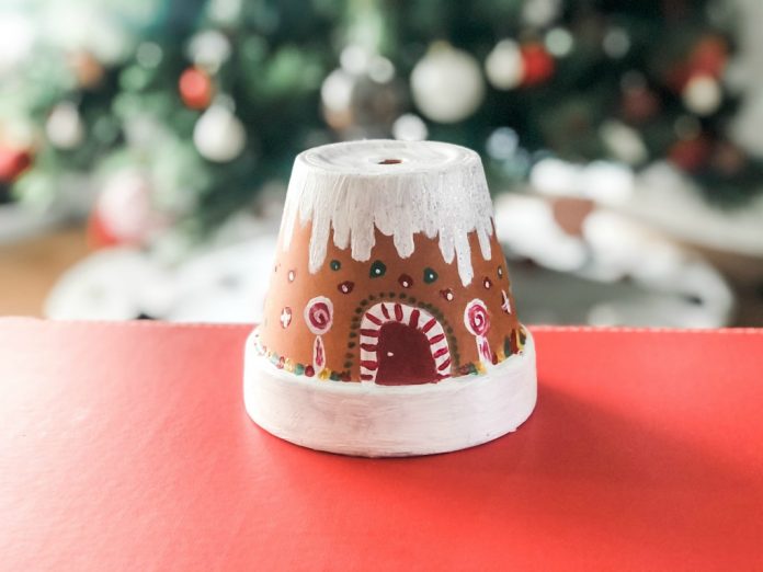 terracotta pot gingerbread house